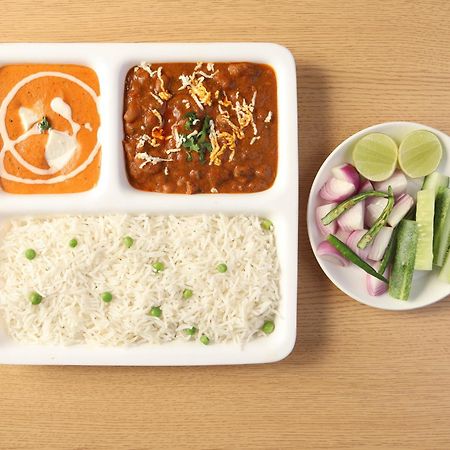 Aamantran Residency Hotel, Sohna Road, Sector 49, Gurugram Gurgaon Buitenkant foto