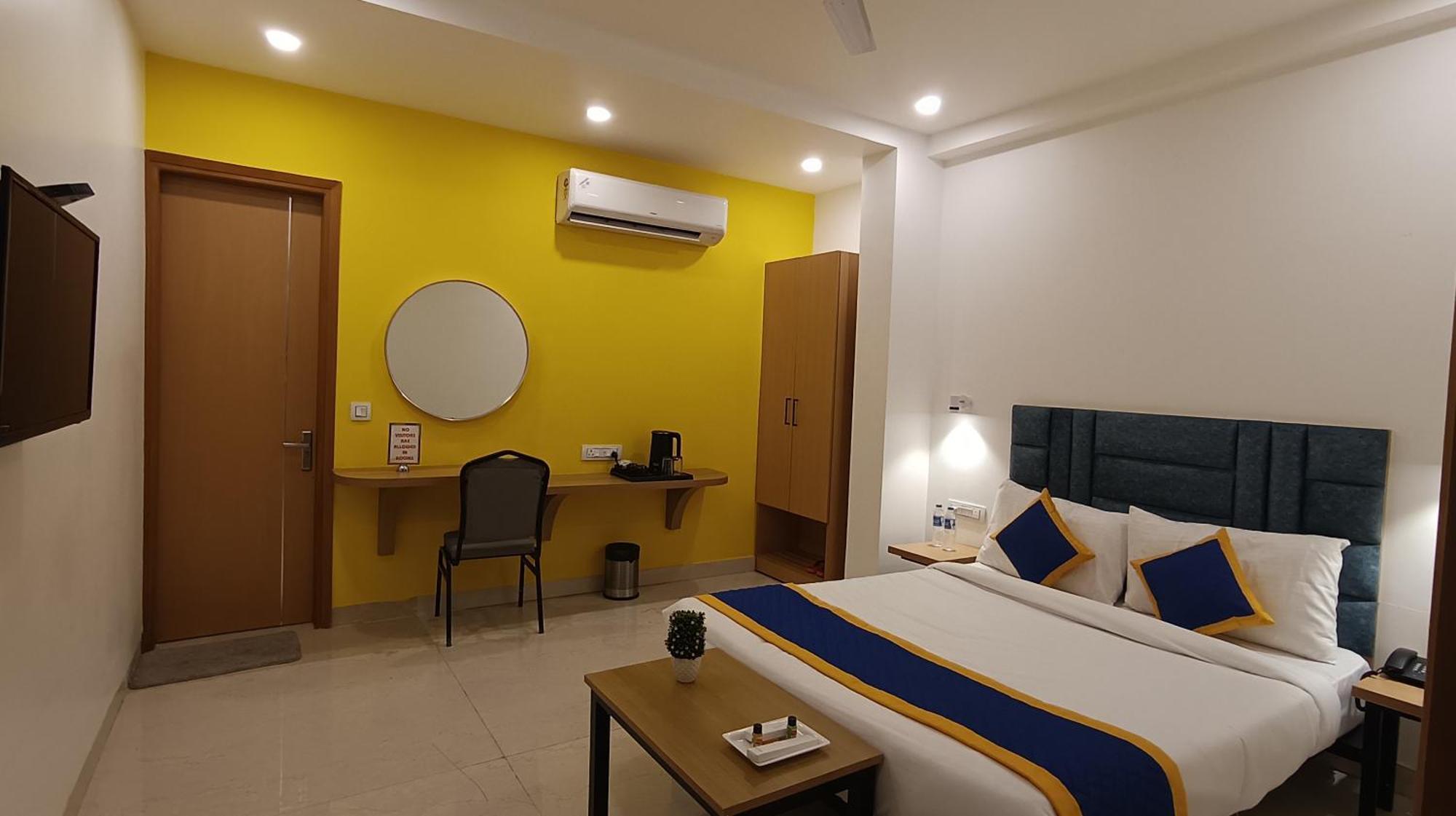 Aamantran Residency Hotel, Sohna Road, Sector 49, Gurugram Gurgaon Buitenkant foto