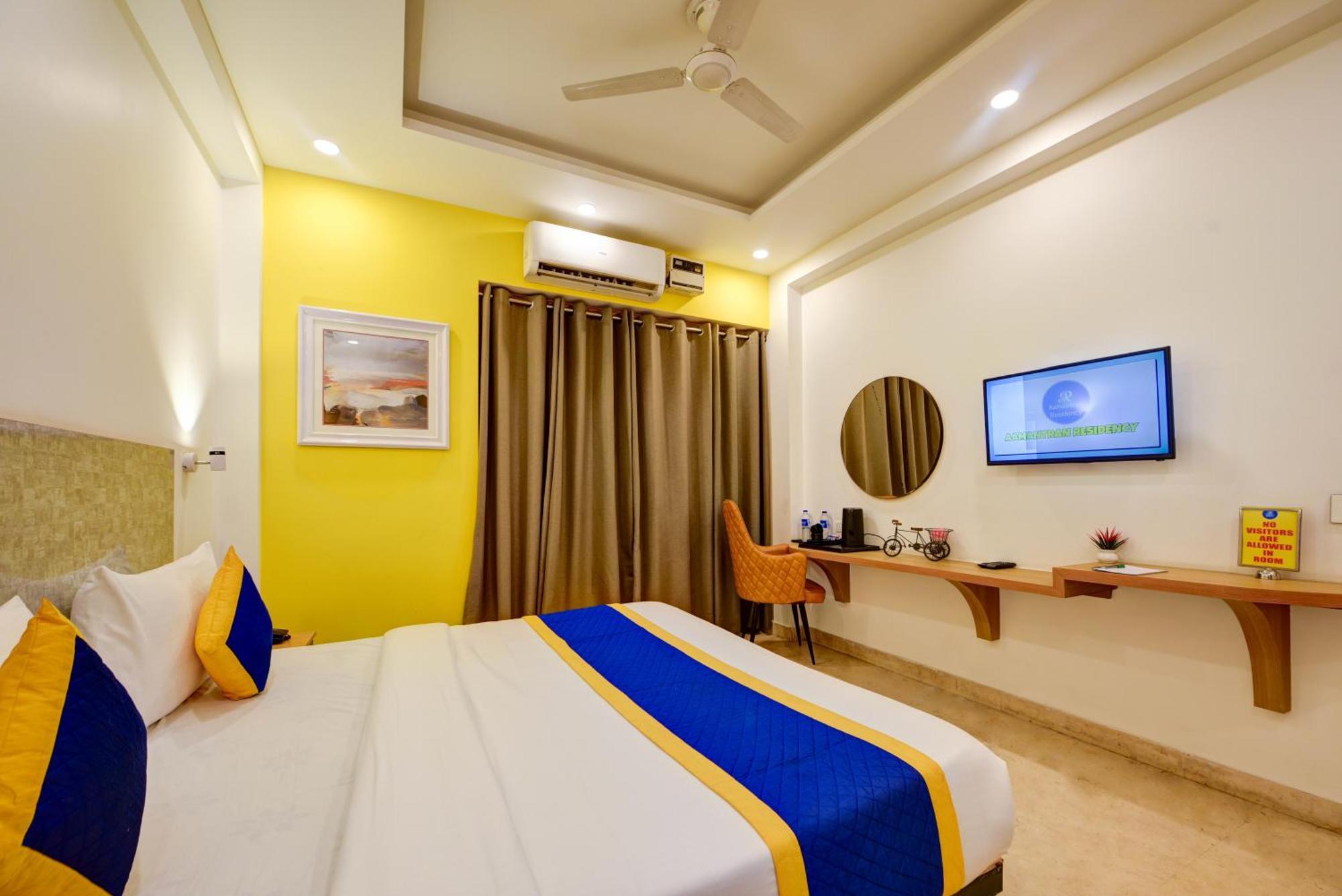 Aamantran Residency Hotel, Sohna Road, Sector 49, Gurugram Gurgaon Buitenkant foto