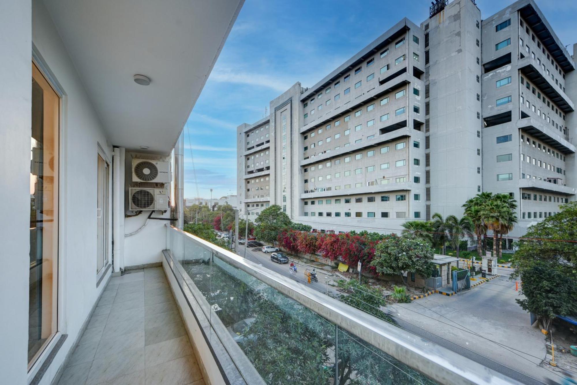 Aamantran Residency Hotel, Sohna Road, Sector 49, Gurugram Gurgaon Buitenkant foto